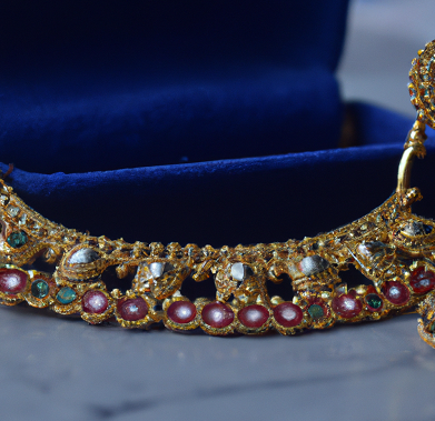 Fake jewelry scam