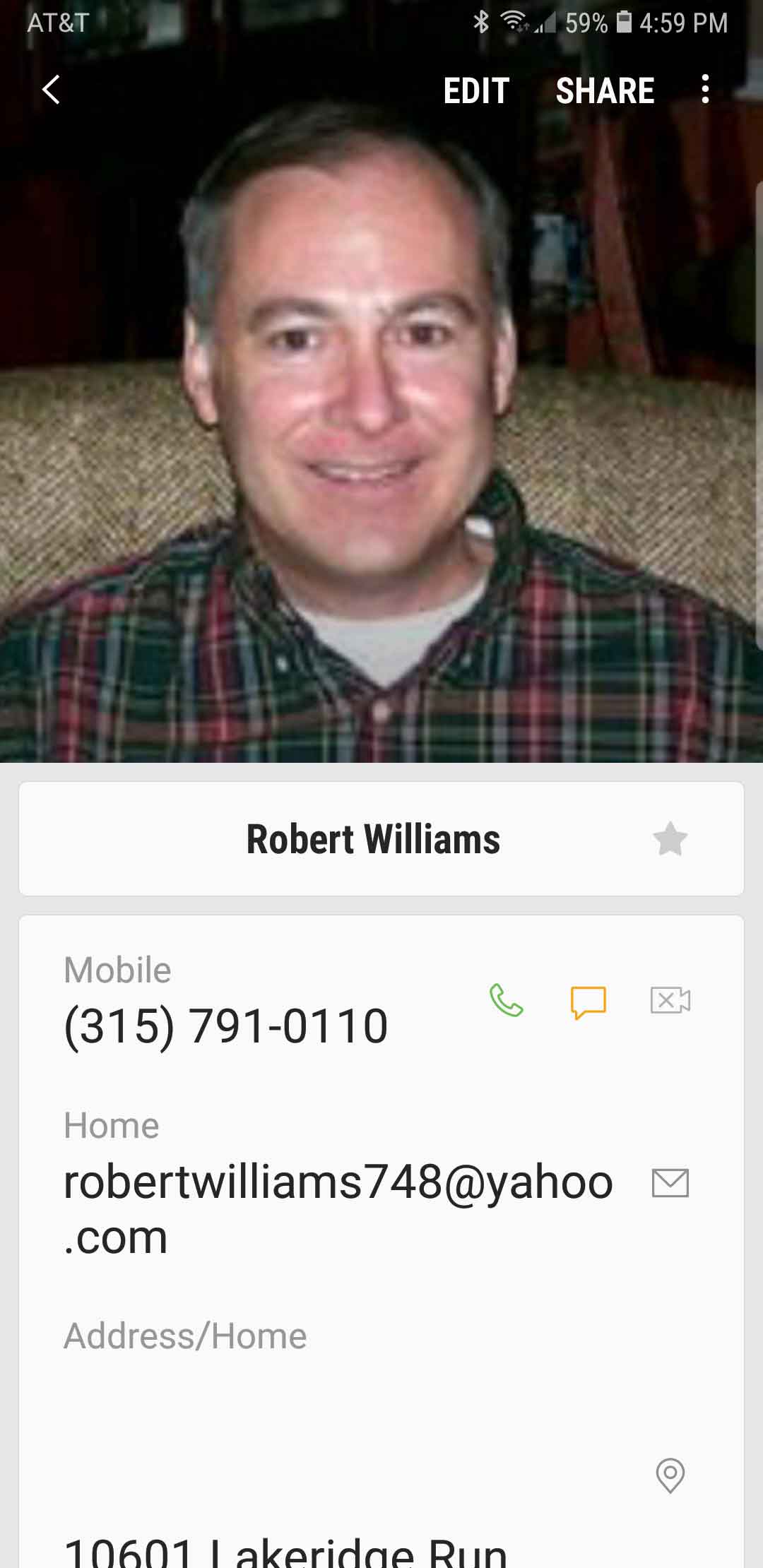 male-scammer-Robert-Williams.jpg